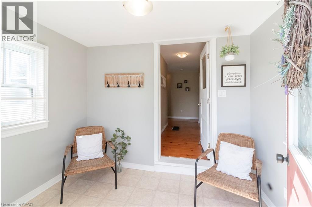 3988 Galt Street, Shakespeare, Ontario  N0B 2P0 - Photo 7 - 40852868