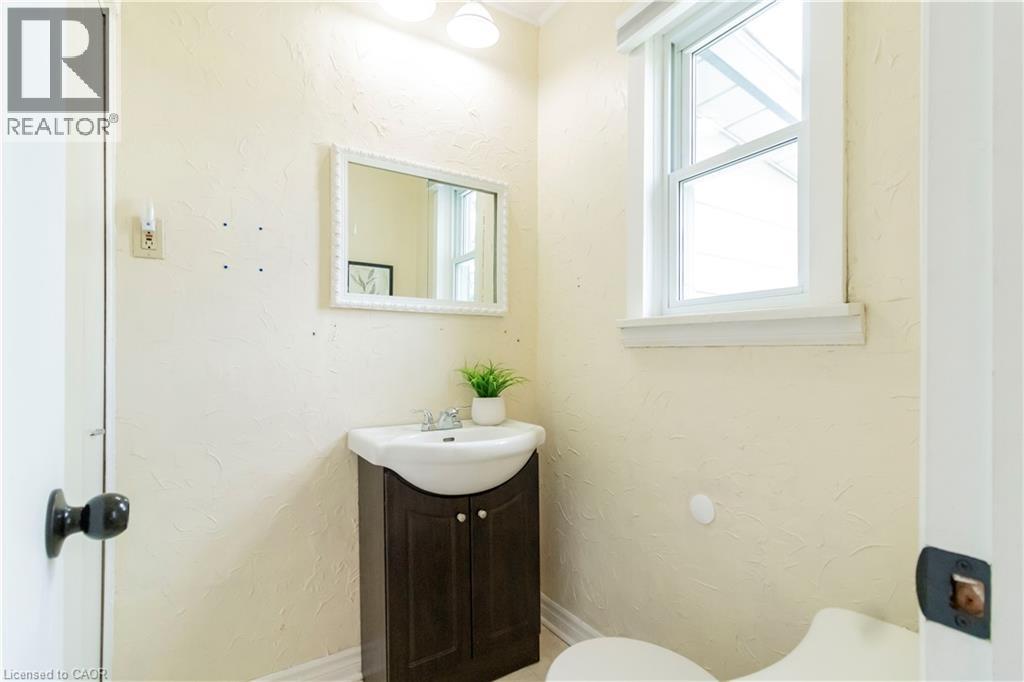 3988 Galt Street, Shakespeare, Ontario  N0B 2P0 - Photo 31 - 40852868