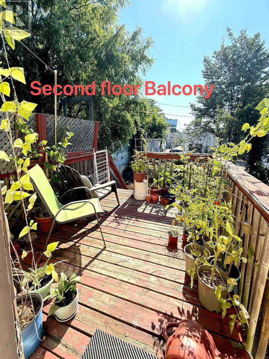 Upper - 6 Givins Street, Toronto, Ontario  M6J 2X6 - Photo 14 - C13642918
