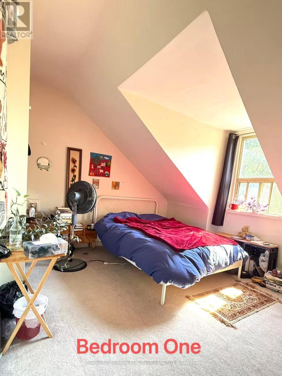 Upper - 6 Givins Street, Toronto, Ontario  M6J 2X6 - Photo 5 - C13642918