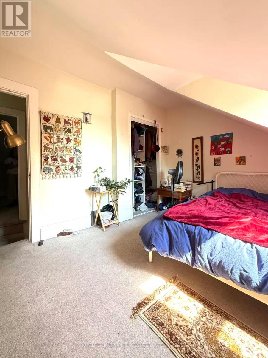 Upper - 6 Givins Street, Toronto, Ontario  M6J 2X6 - Photo 6 - C13642918
