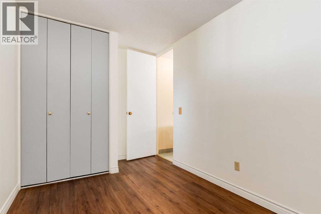 2512 106 Avenue SW, Calgary, Alberta  T2W 2H9 - Photo 19 - A2335121