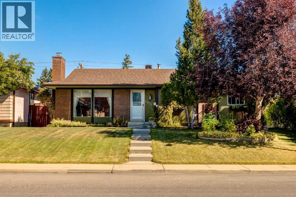2512 106 Avenue SW, Calgary, Alberta  T2W 2H9 - Photo 2 - A2335121