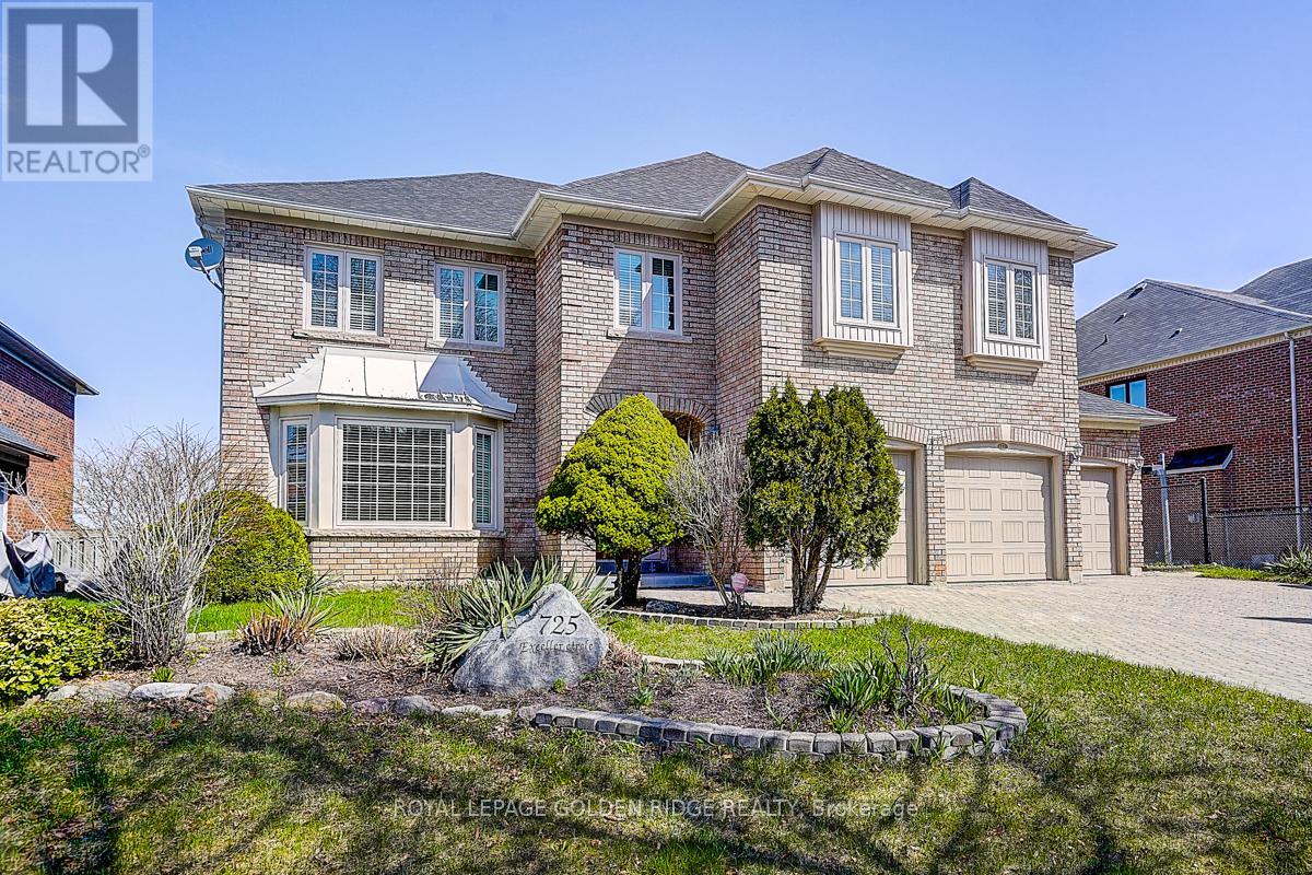 725 Exceller Circle, Newmarket, Ontario  L3X 1P4 - Photo 2 - N13642938