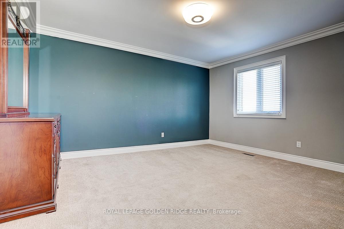 725 Exceller Circle, Newmarket, Ontario  L3X 1P4 - Photo 34 - N13642938