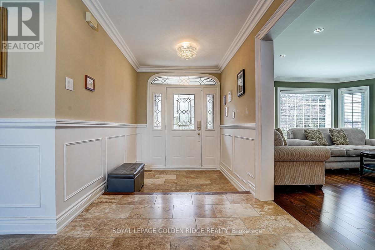 725 Exceller Circle, Newmarket, Ontario  L3X 1P4 - Photo 4 - N13642938