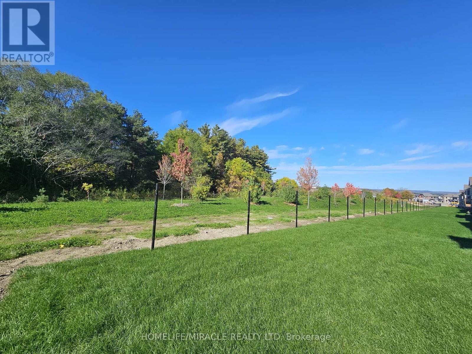 1869 Narcissus Gardens, Pickering, Ontario  L1X 2R2 - Photo 7 - E13642430