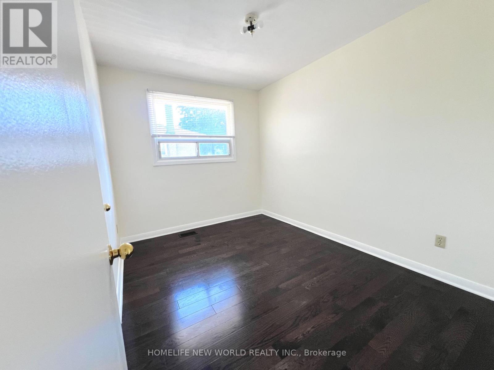 53 Aurora Heights Drive, Aurora, Ontario L4G 2W6 - Photo 6 - N13642950