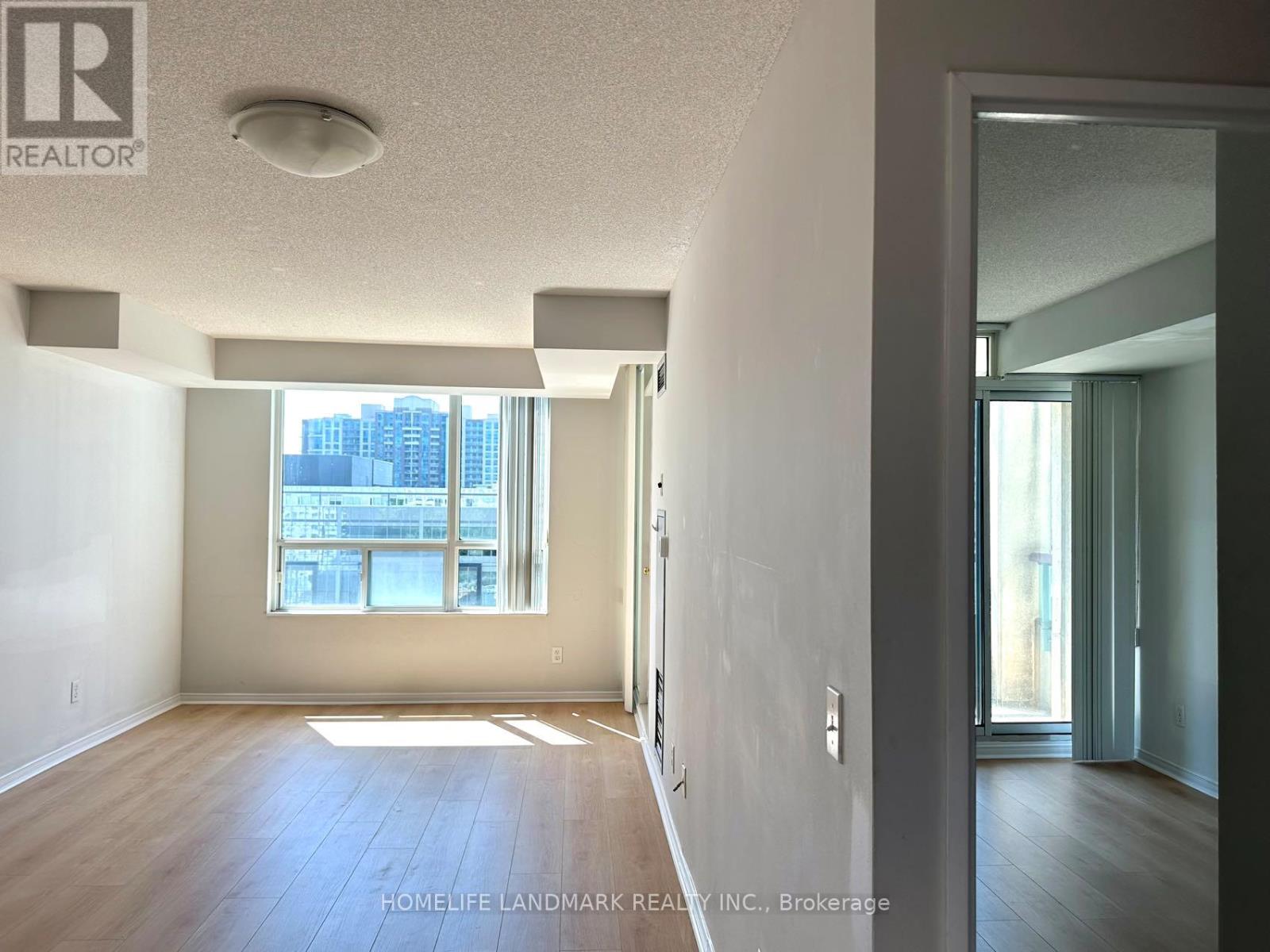 1011 - 238 DORIS AVENUE, Toronto, Ontario