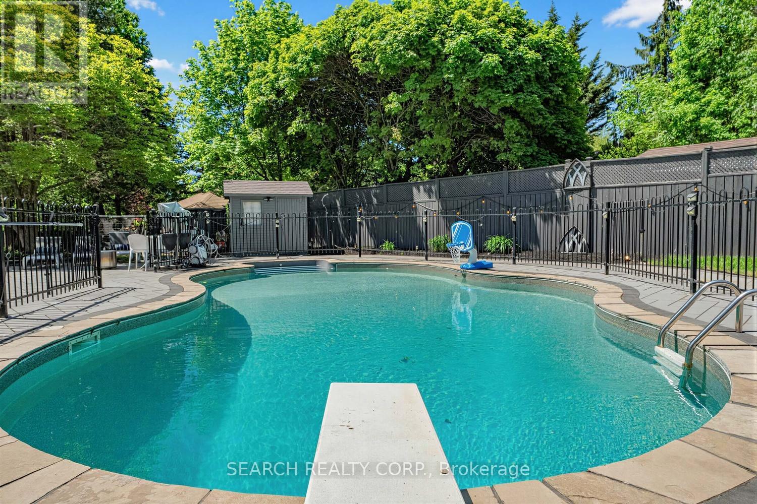 1421 Watersedge Road, Mississauga, Ontario  L5J 1A3 - Photo 4 - W13529200