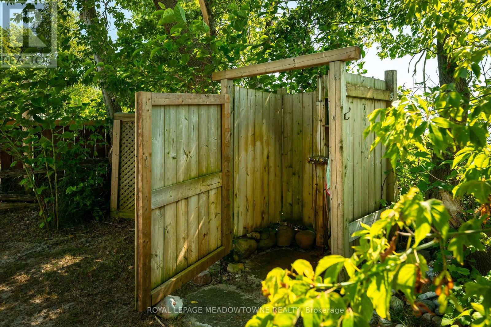 105 5th Avenue S, Native Leased Lands, Ontario  N0H 2L0 - Photo 36 - X13641840