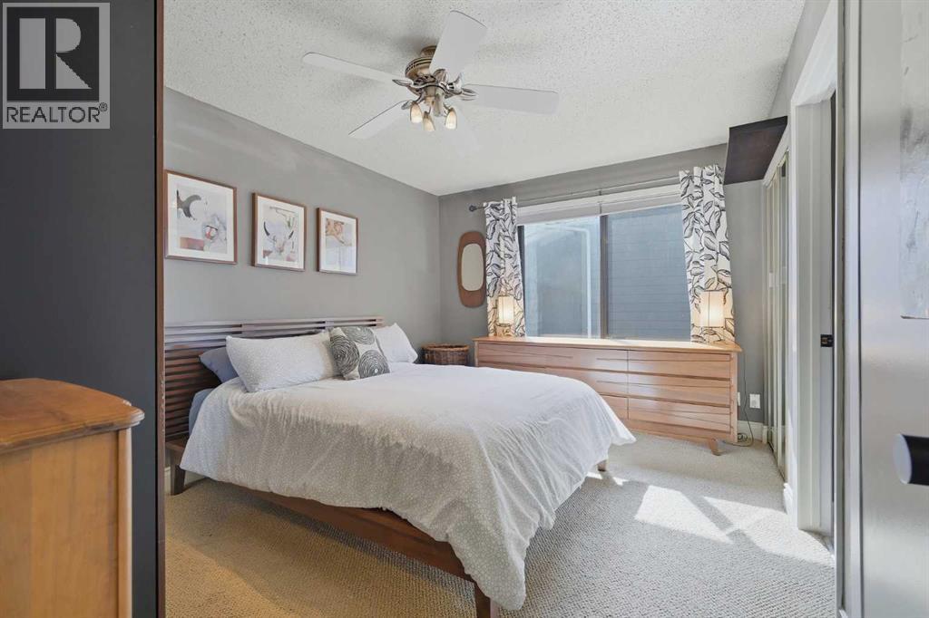 111 Coachwood Crescent SW, Calgary, Alberta  T3H 1C2 - Photo 15 - A2335109