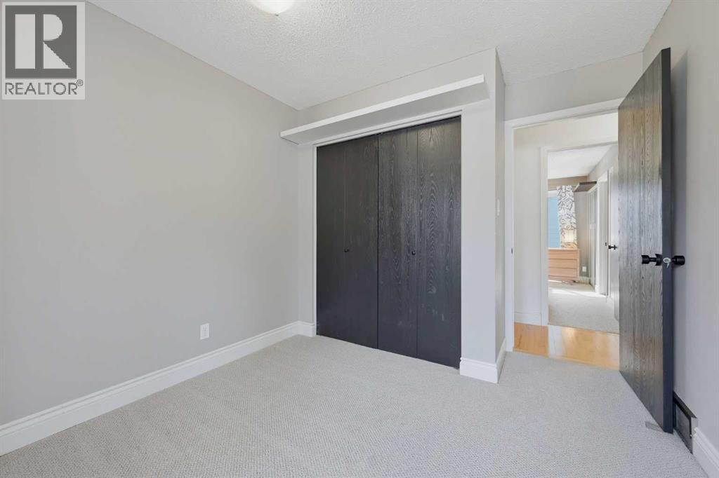 111 Coachwood Crescent SW, Calgary, Alberta  T3H 1C2 - Photo 23 - A2335109