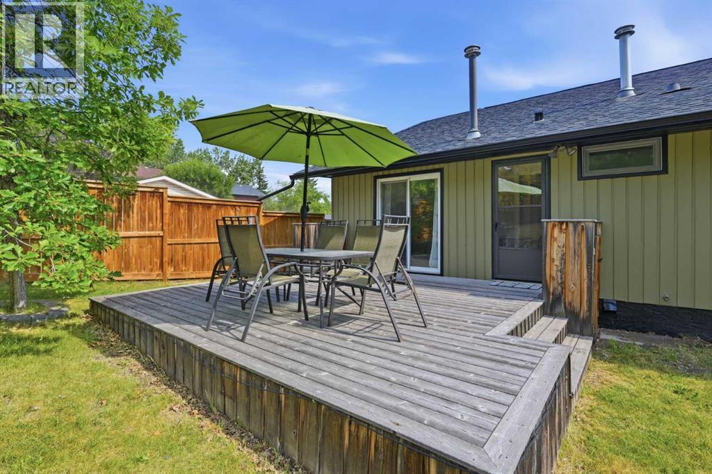 111 Coachwood Crescent SW, Calgary, Alberta  T3H 1C2 - Photo 26 - A2335109