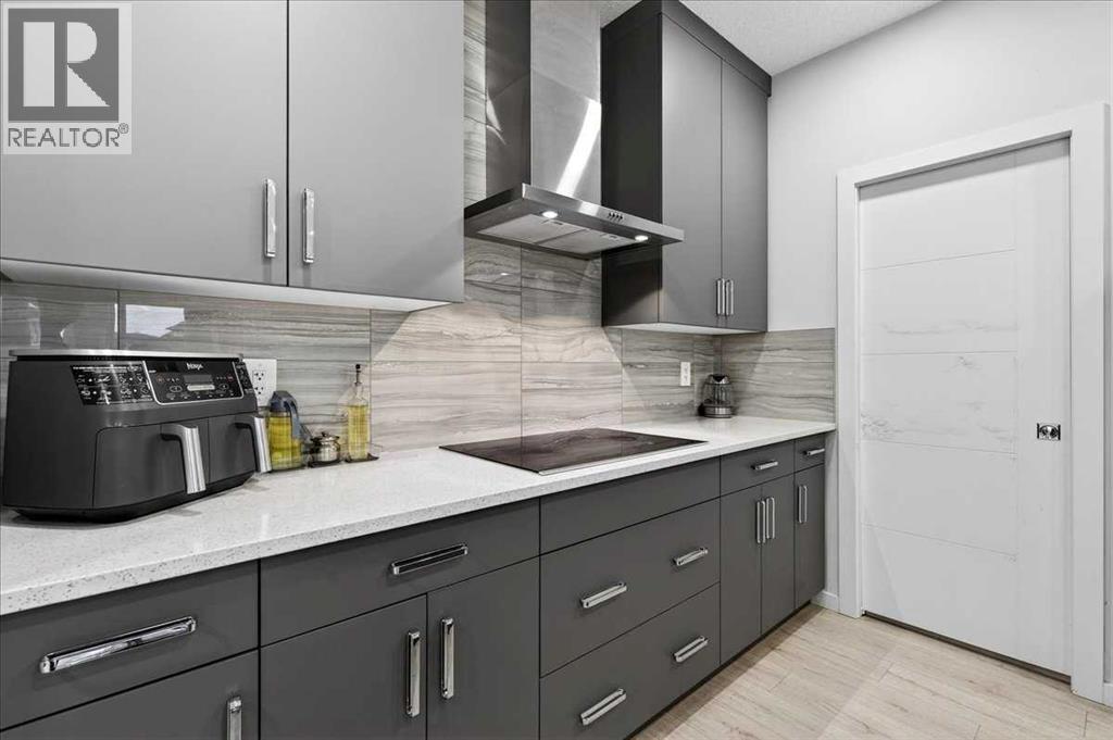 318 Walcrest Way SE, Calgary, Alberta  T2X 4V8 - Photo 10 - A2299454