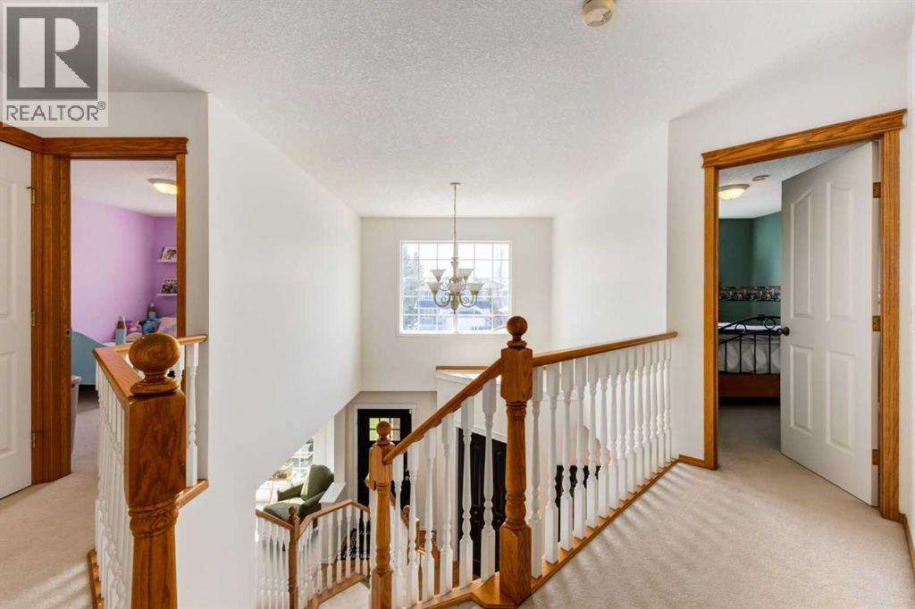 439 Mountain Park Drive SE, Calgary, Alberta  T2Z 2N9 - Photo 23 - A2308430