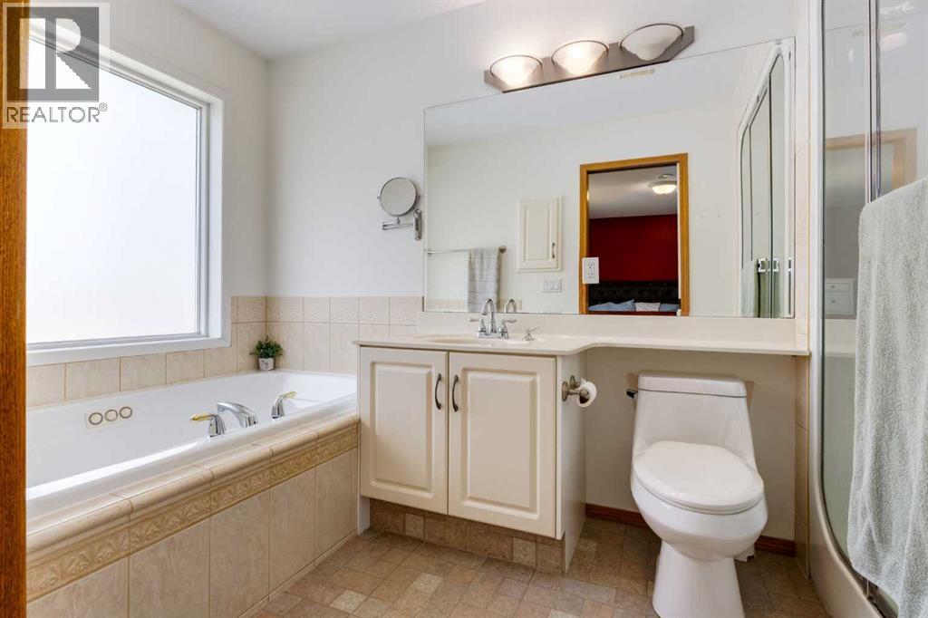 439 Mountain Park Drive SE, Calgary, Alberta  T2Z 2N9 - Photo 25 - A2308430