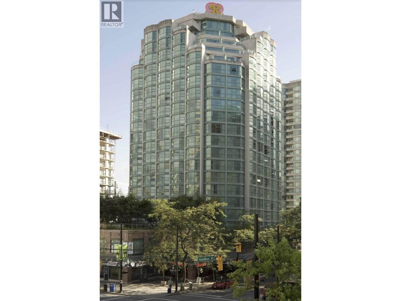 512 838 HAMILTON STREET, Vancouver, British Columbia