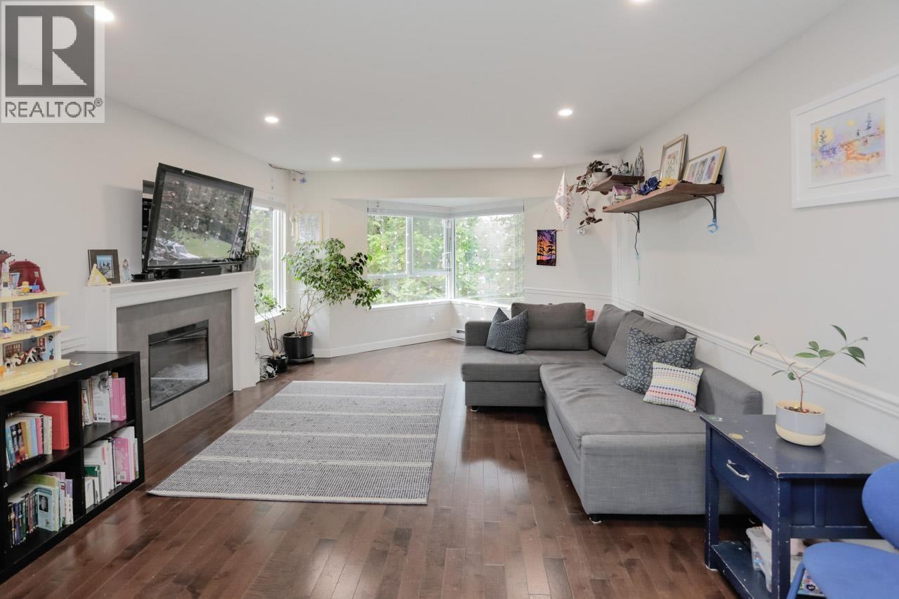 221 1215 Lansdowne Drive, Coquitlam, British Columbia V3E 2P6 - Photo 10 - R3153245