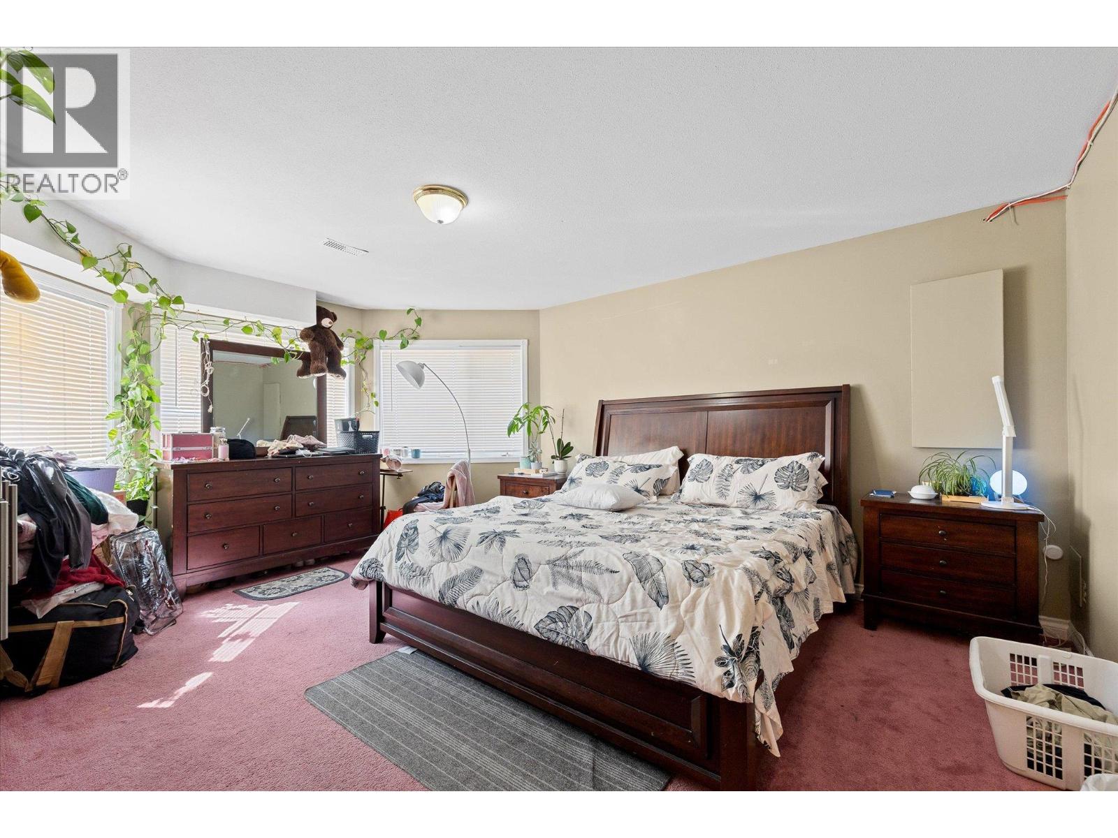 693 Mayfair Court, Kelowna, British Columbia  V1X 7H7 - Photo 5 - 10394265