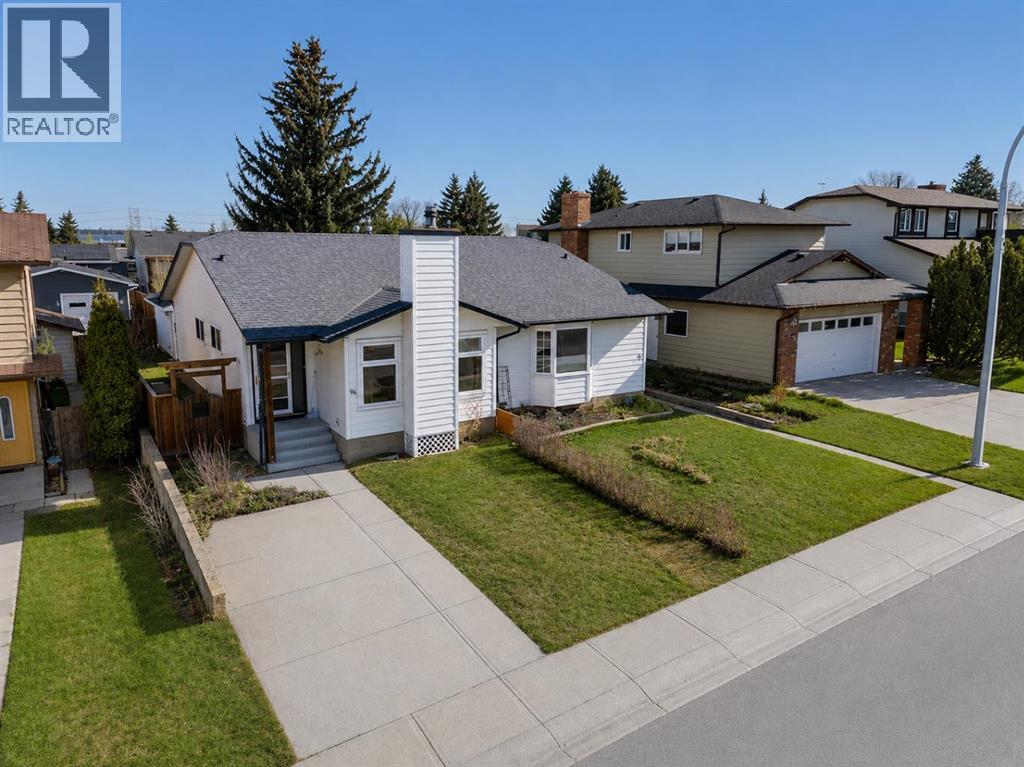 96 Jensen Crescent Ne, Airdrie, Alberta  T4B 1N8 - Photo 1 - A2324643