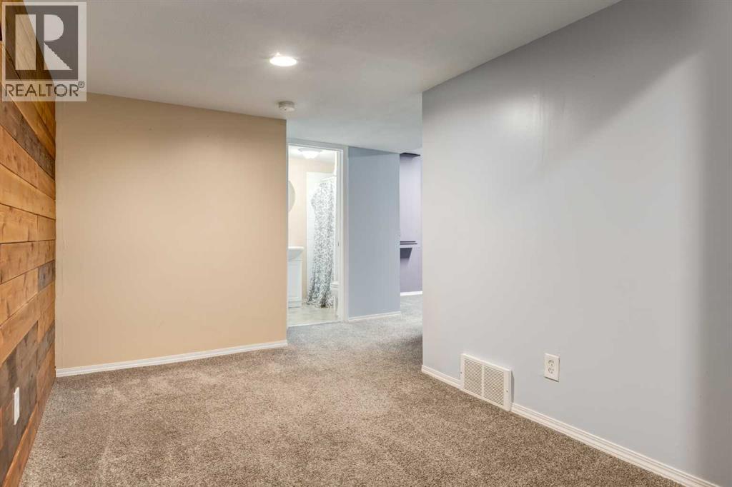 87 Royal Elm Way NW, Calgary, Alberta  T3G 5M3 - Photo 18 - A2330307