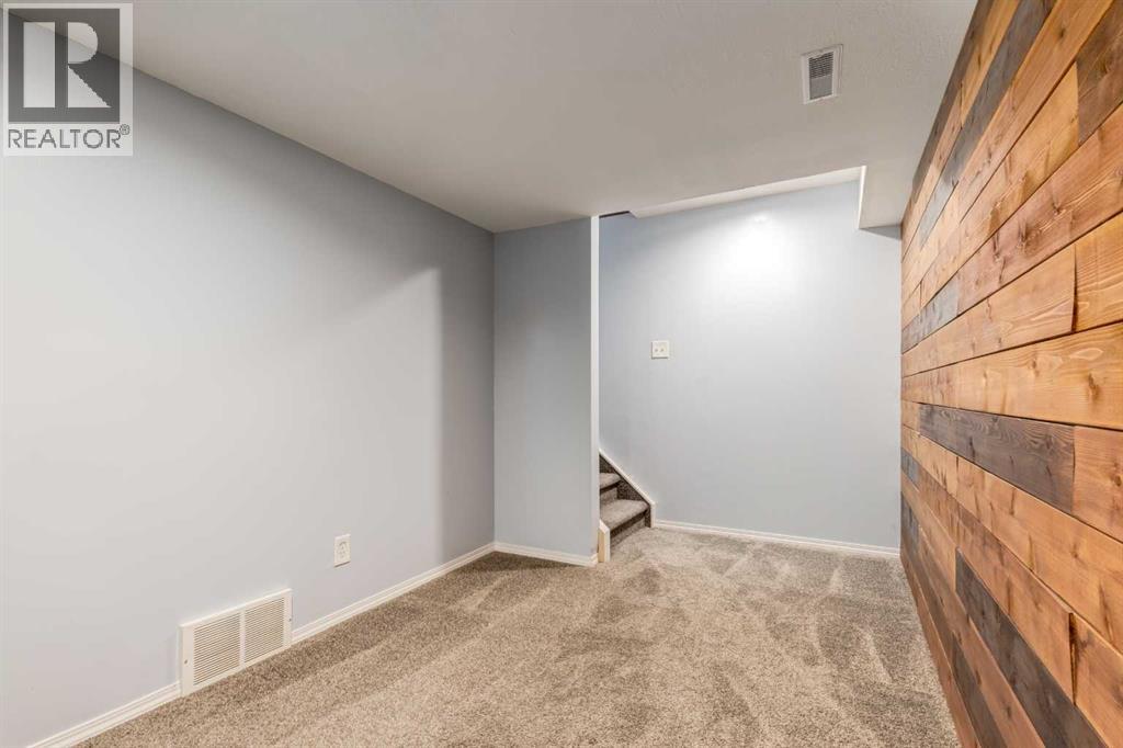 87 Royal Elm Way NW, Calgary, Alberta  T3G 5M3 - Photo 17 - A2330307
