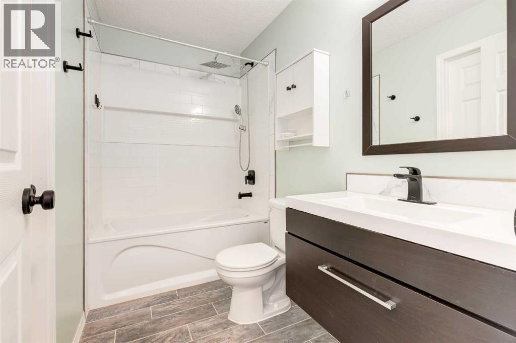 87 Royal Elm Way NW, Calgary, Alberta  T3G 5M3 - Photo 15 - A2330307