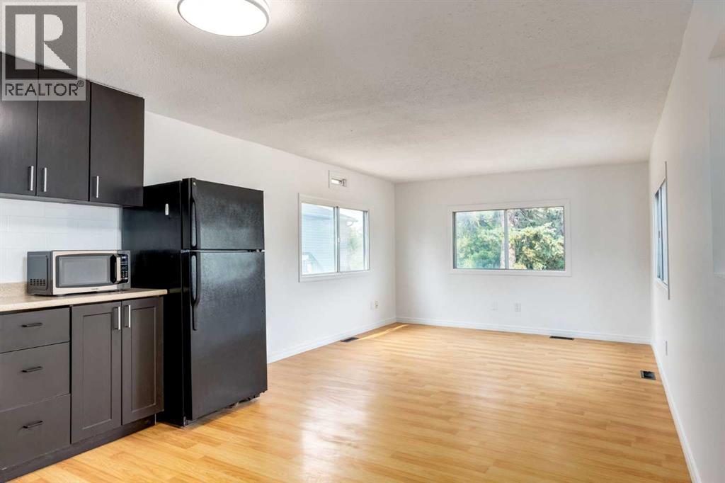 3223 83 Street, Calgary, Alberta  T3B 5N7 - Photo 10 - A2332570
