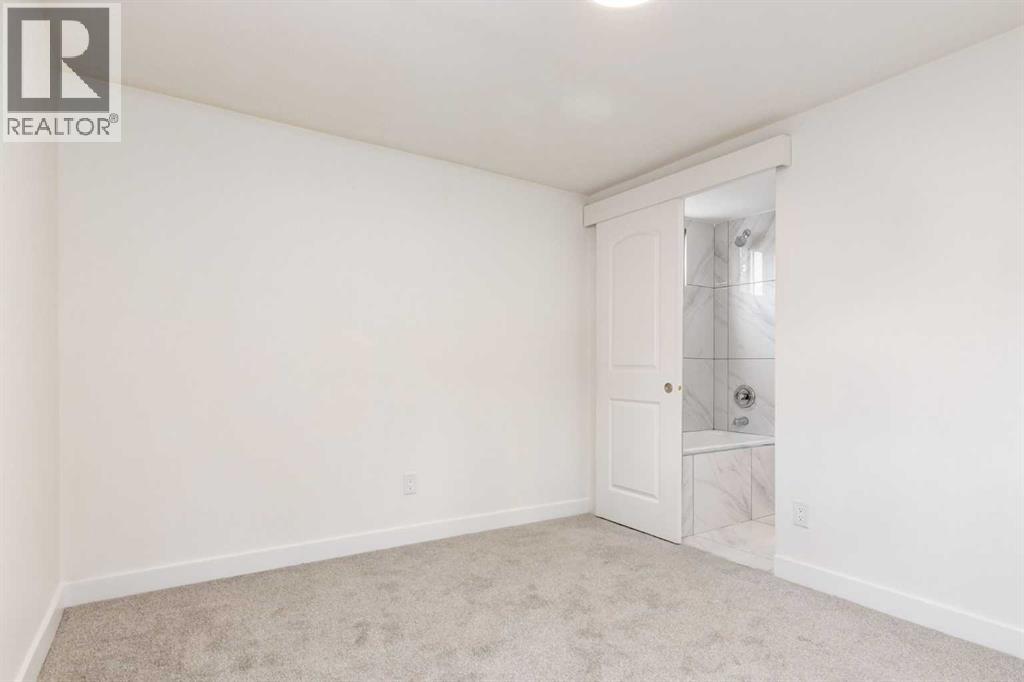 3223 83 Street, Calgary, Alberta  T3B 5N7 - Photo 15 - A2332570