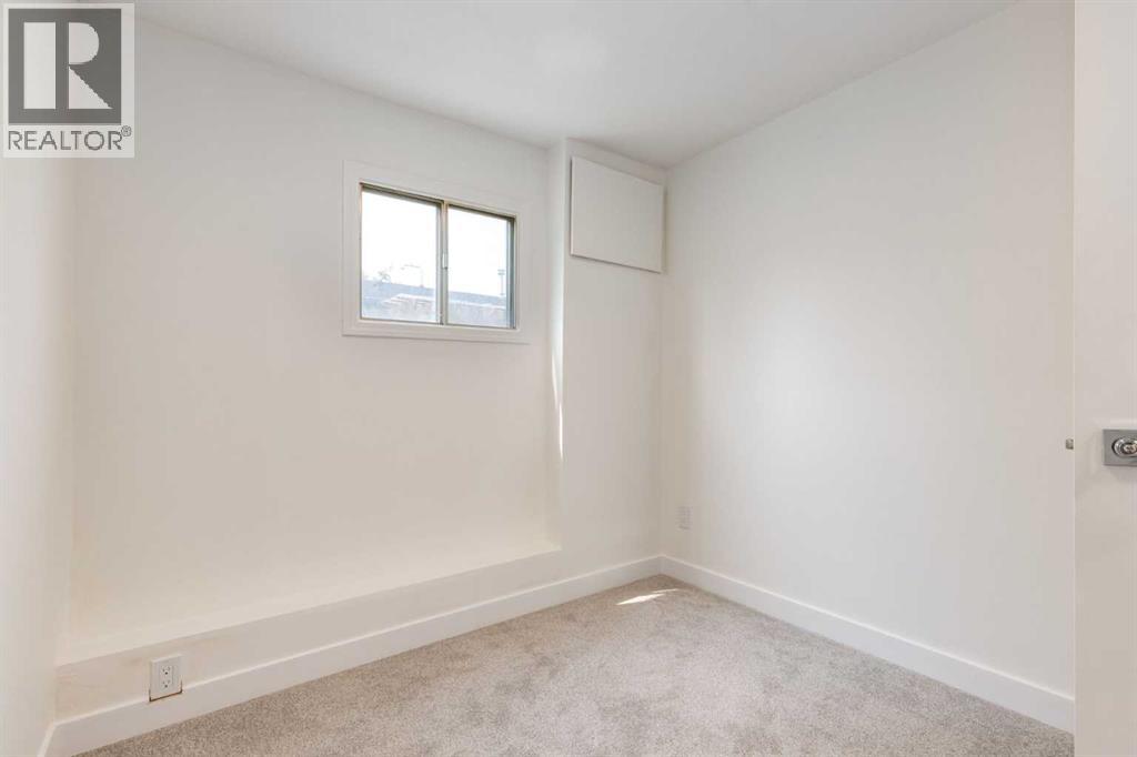 3223 83 Street, Calgary, Alberta  T3B 5N7 - Photo 21 - A2332570
