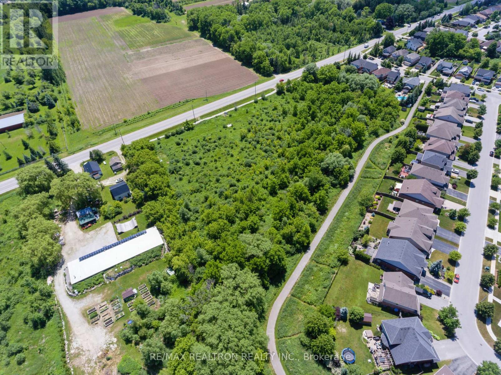 645 Sixth Street, Collingwood, Ontario L9Y 3Y9 - Photo 4 - S13642976