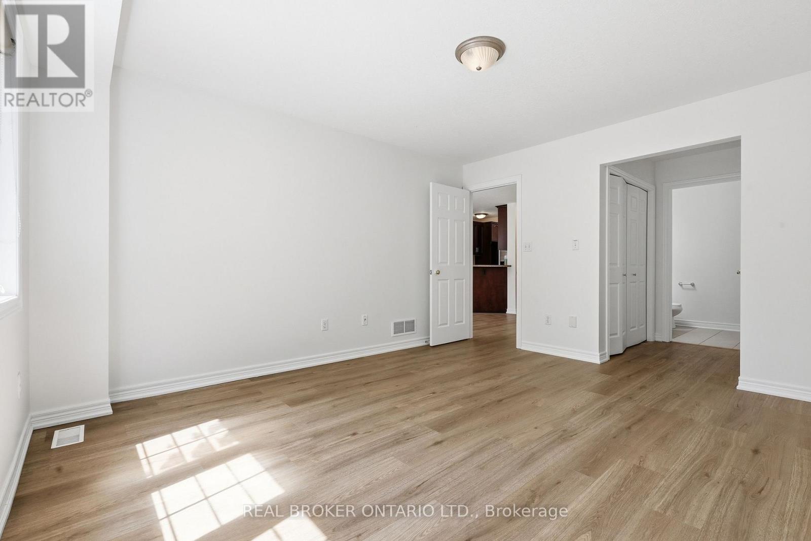 91 Lynch Circle E, Guelph, Ontario  N1L 1R6 - Photo 19 - X13642986