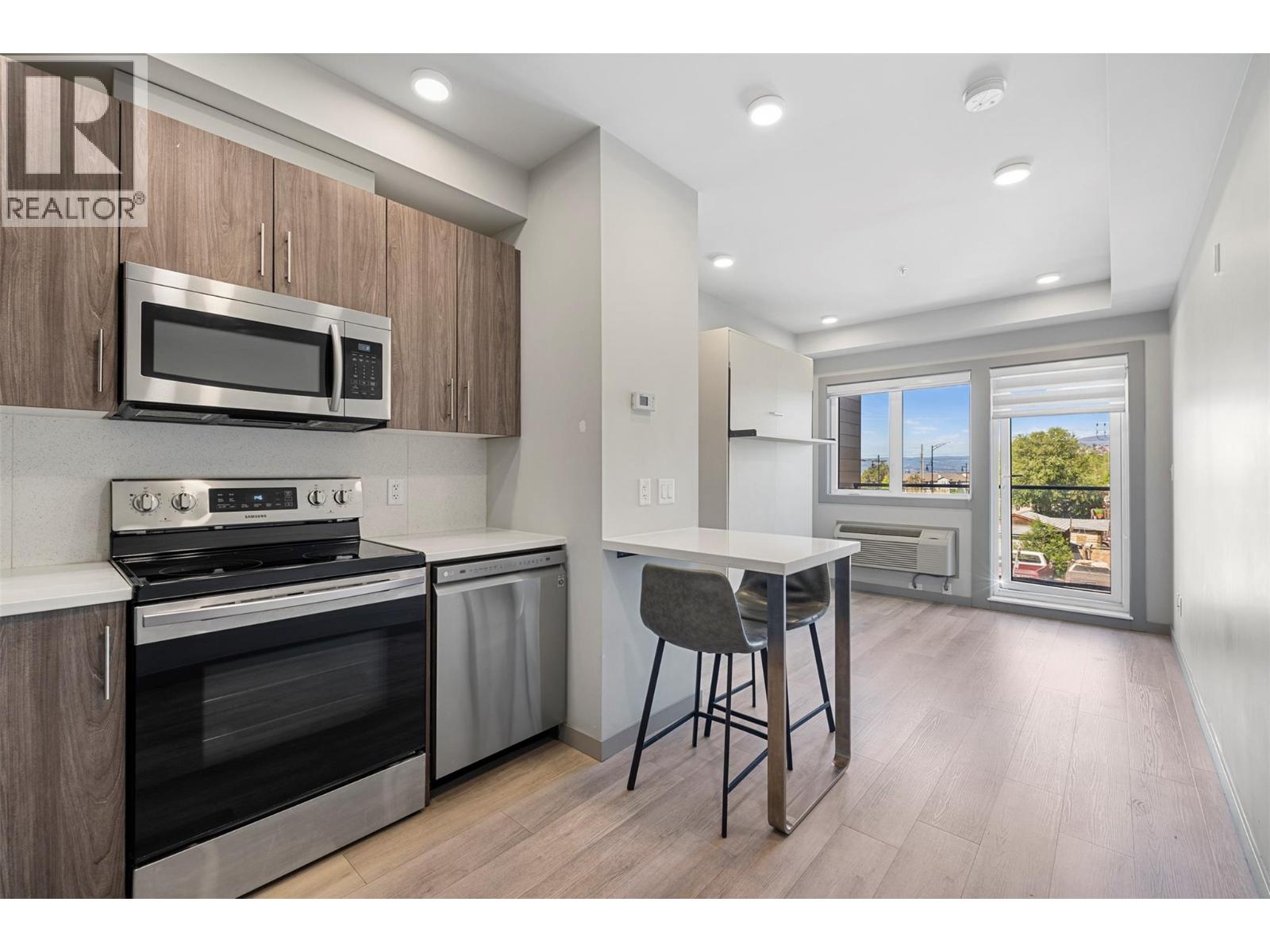 345 Dougall Road N Unit# 201, Kelowna, British Columbia  V1X 0A8 - Photo 3 - 10390596