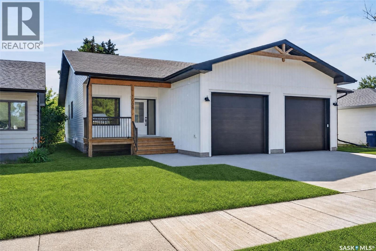 1008 10th STREET, Humboldt, Saskatchewan