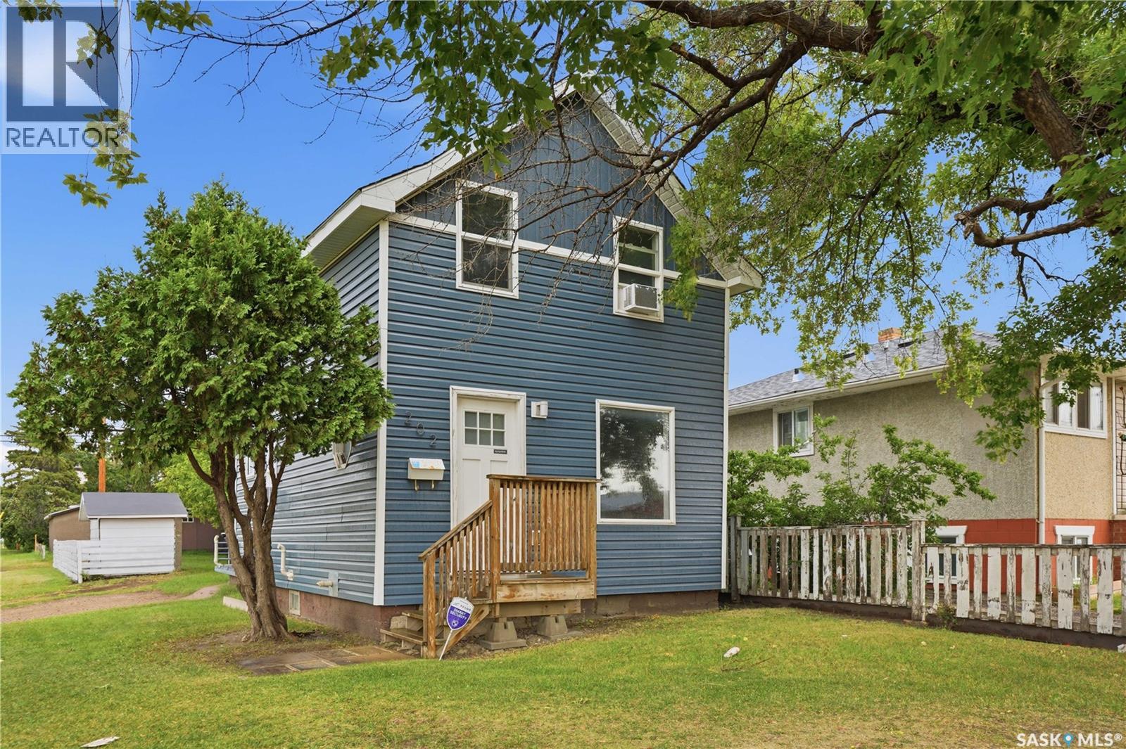 202 W AVENUE S, Saskatoon, Saskatchewan