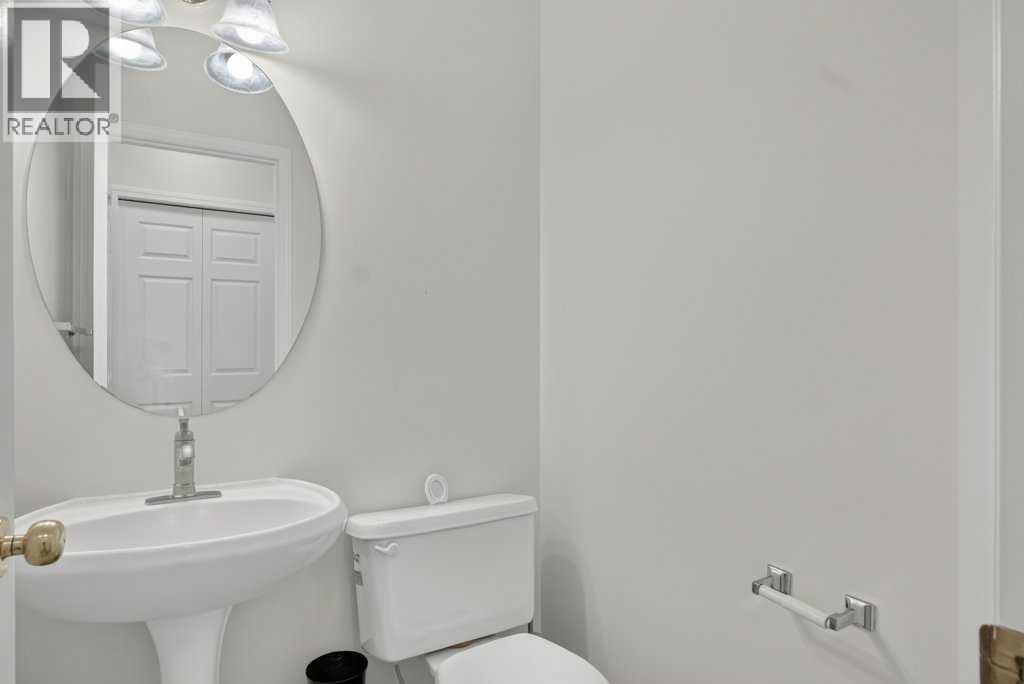 338 Panamount Drive NW, Calgary, Alberta  T3K 5M1 - Photo 15 - A2326109