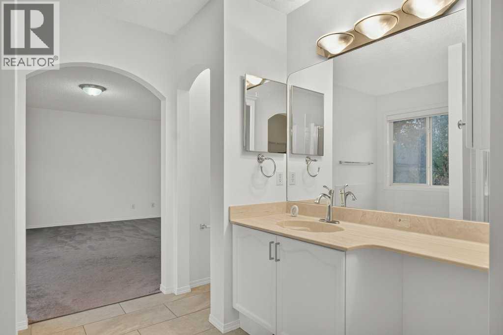 338 Panamount Drive NW, Calgary, Alberta  T3K 5M1 - Photo 32 - A2326109