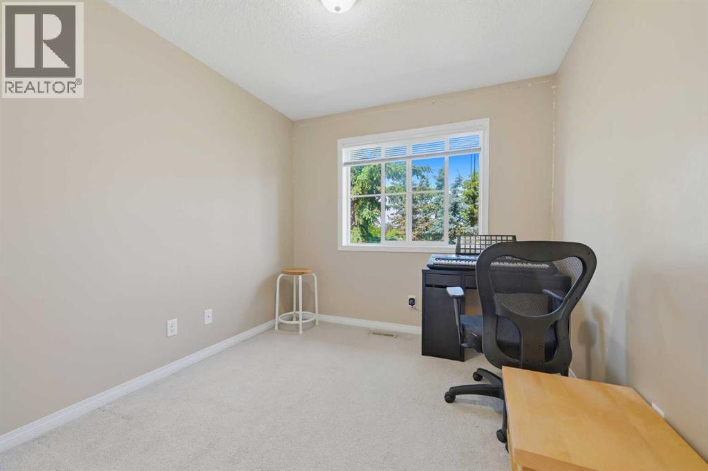 124 Everridge Gardens SW, Calgary, Alberta  T2Y 0G9 - Photo 15 - A2329599