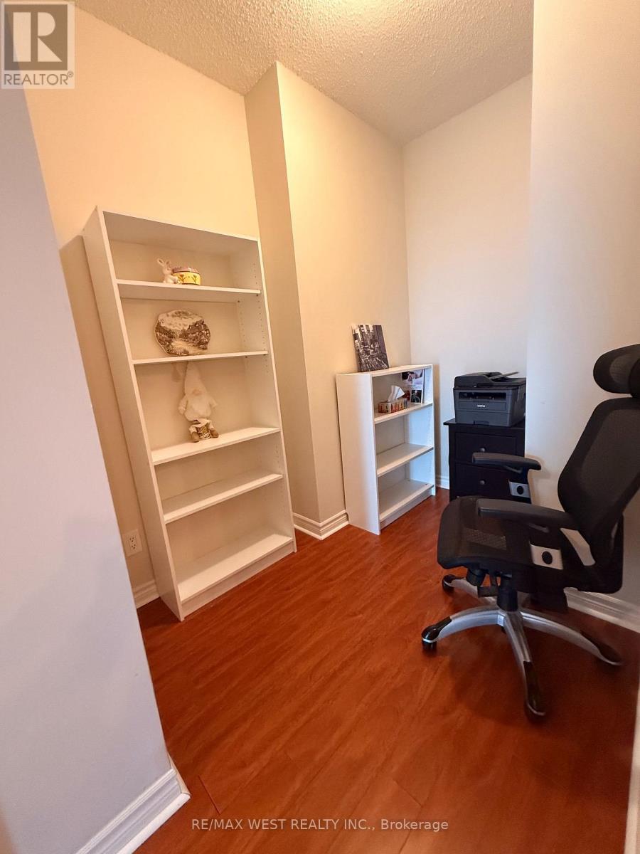 2010 - 60 Byng Avenue, Toronto, Ontario  M2N 7K3 - Photo 12 - C13642994