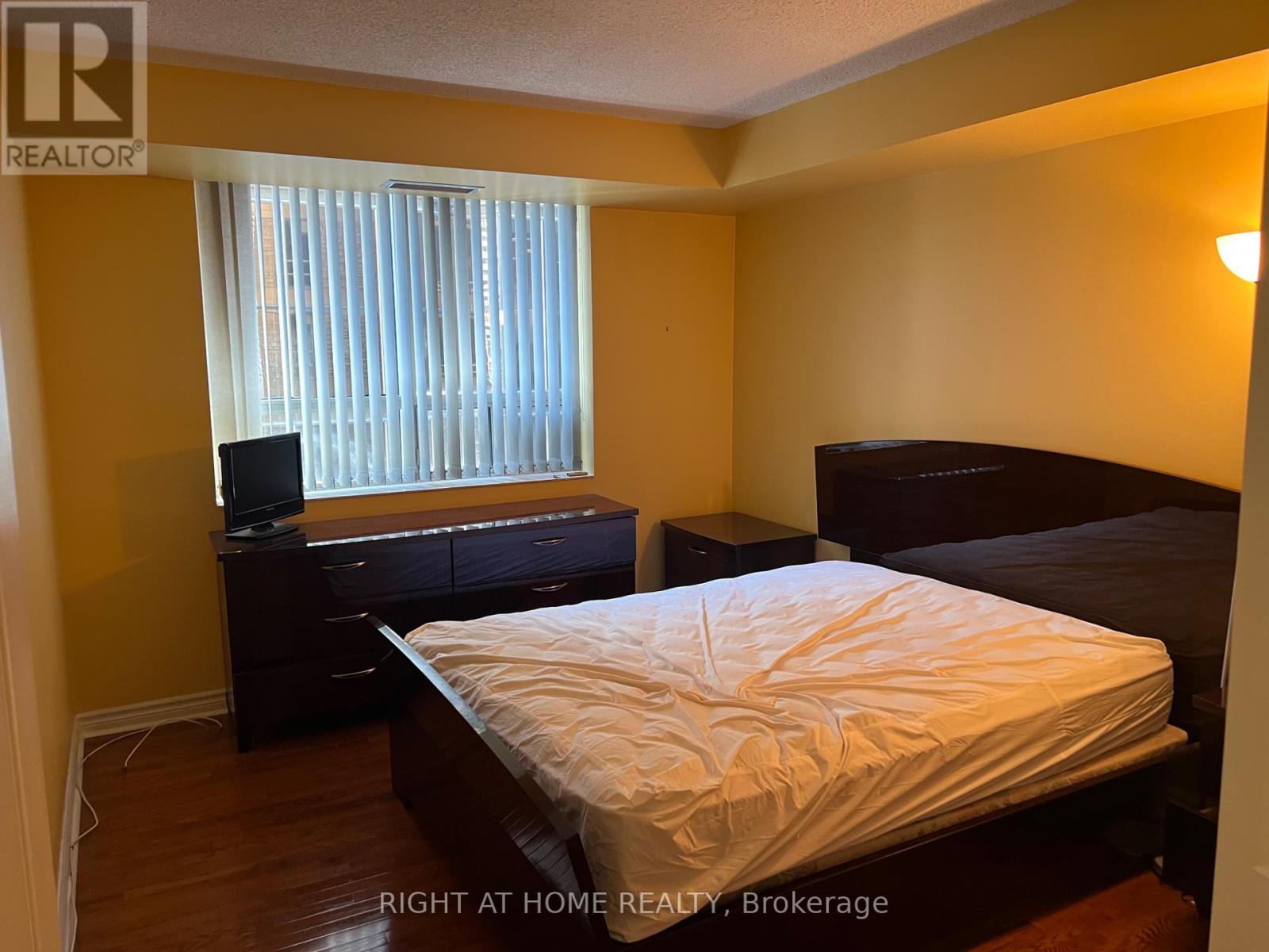 705 - 71 Simcoe Street, Toronto, Ontario  M5J 2S9 - Photo 8 - C13643006