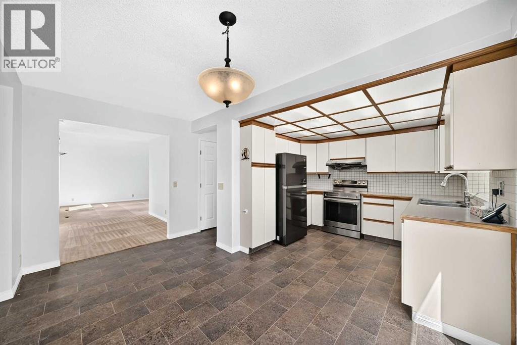 416 Hawkhill Place NW, Calgary, Alberta  T3G 3H8 - Photo 13 - A2326475