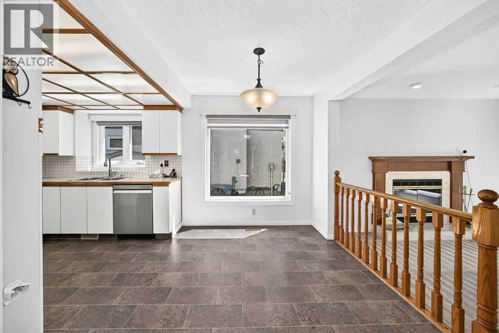 416 Hawkhill Place NW, Calgary, Alberta  T3G 3H8 - Photo 12 - A2326475