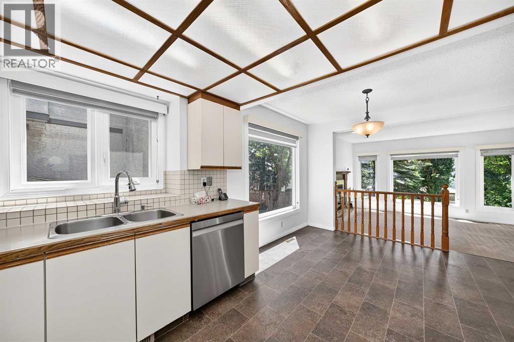 416 Hawkhill Place NW, Calgary, Alberta  T3G 3H8 - Photo 8 - A2326475