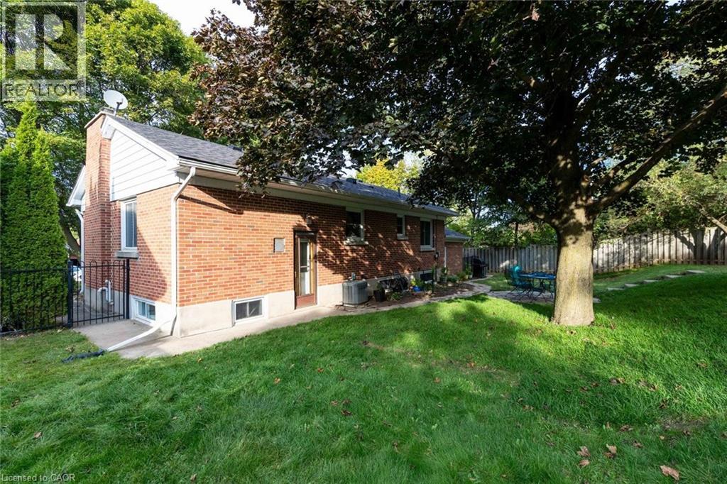 17 Orchard Crescent, Guelph, Ontario  N1E 1W9 - Photo 34 - 40843500