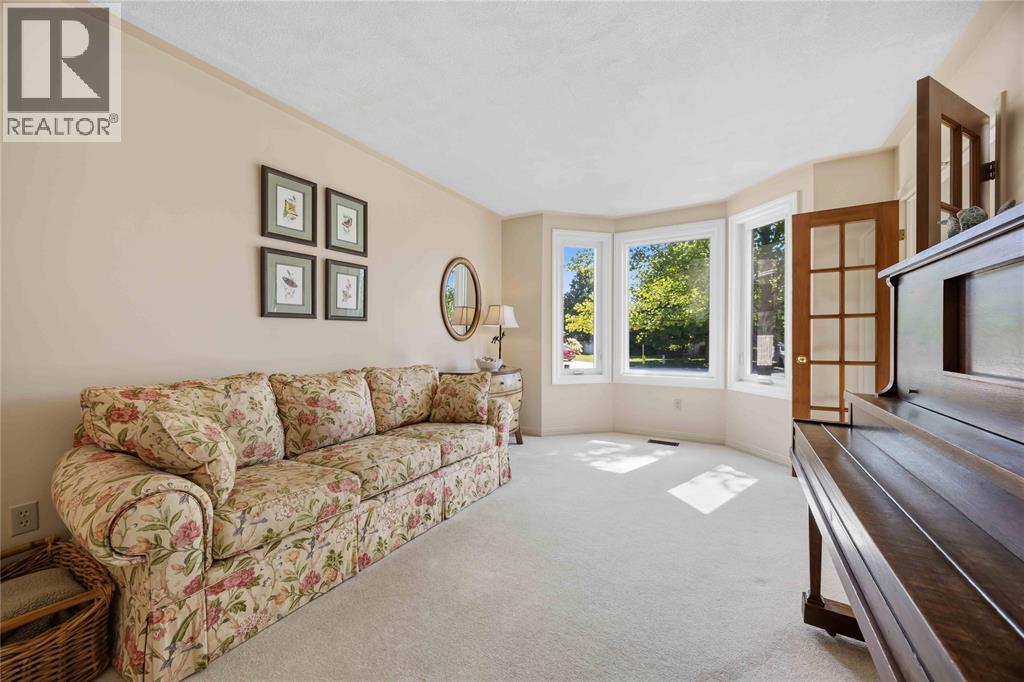 1953 HURONFIELD CLOSE Sarnia Ontario Canada N0N1C0 5