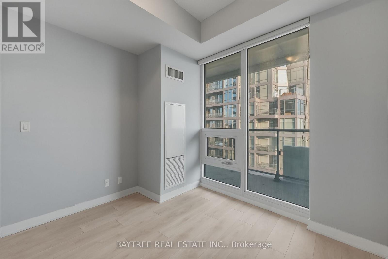 3807 - 2221 Yonge Street, Toronto, Ontario  M4S 2B5 - Photo 6 - C13643022