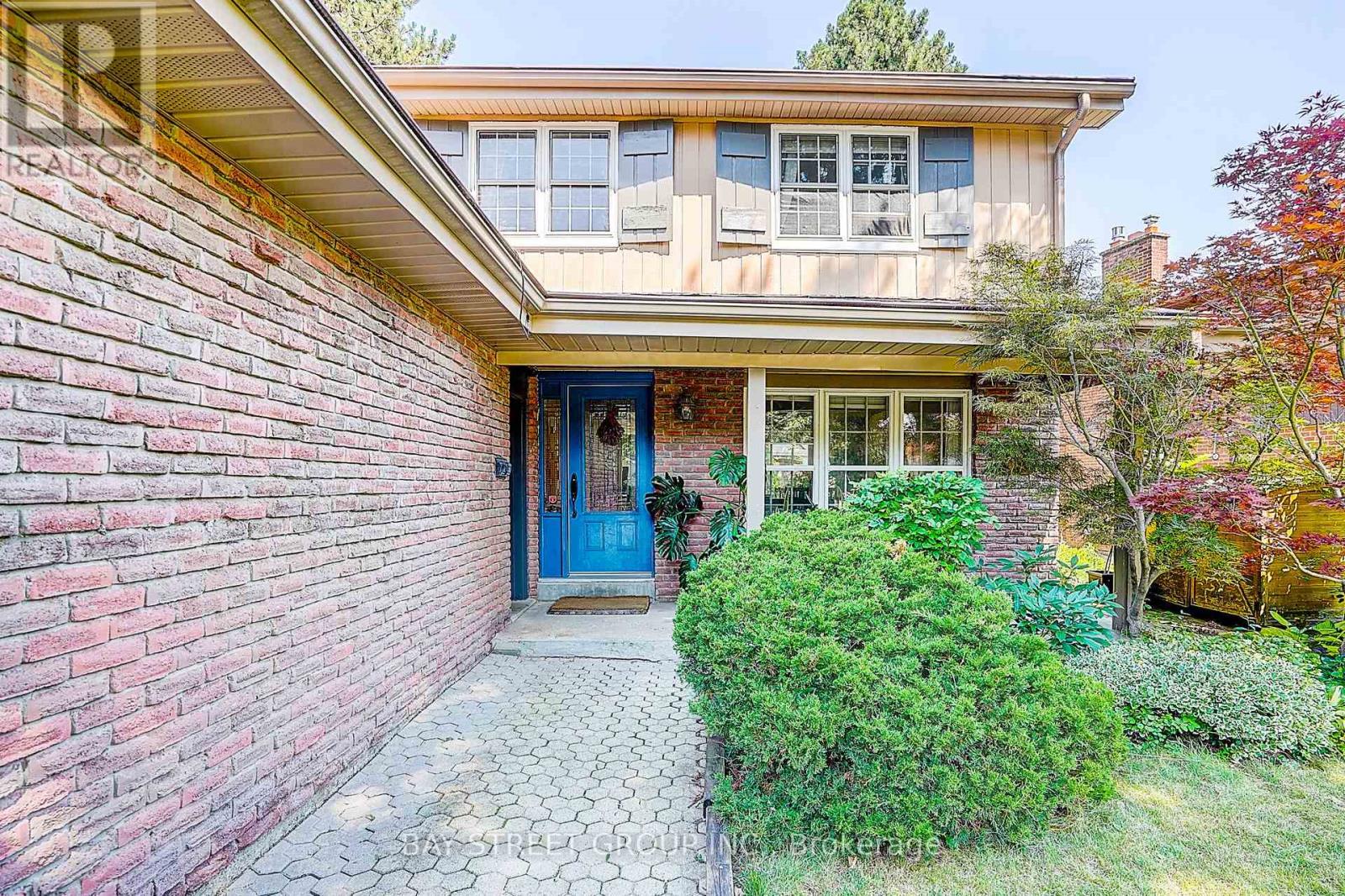 6 Caravan Drive, Toronto, Ontario  M3B 1N1 - Photo 3 - C13643048
