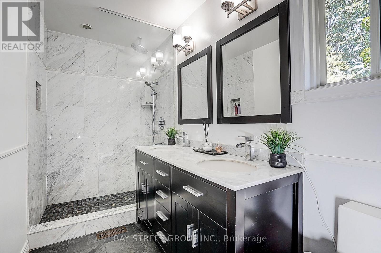 6 Caravan Drive, Toronto, Ontario  M3B 1N1 - Photo 30 - C13643048