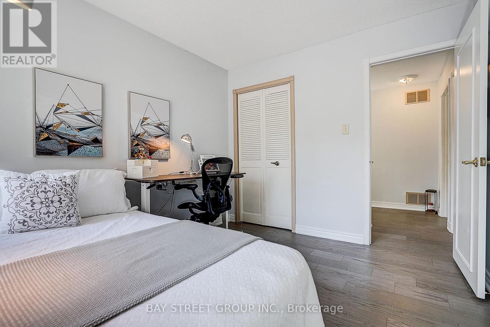 6 Caravan Drive, Toronto, Ontario  M3B 1N1 - Photo 36 - C13643048